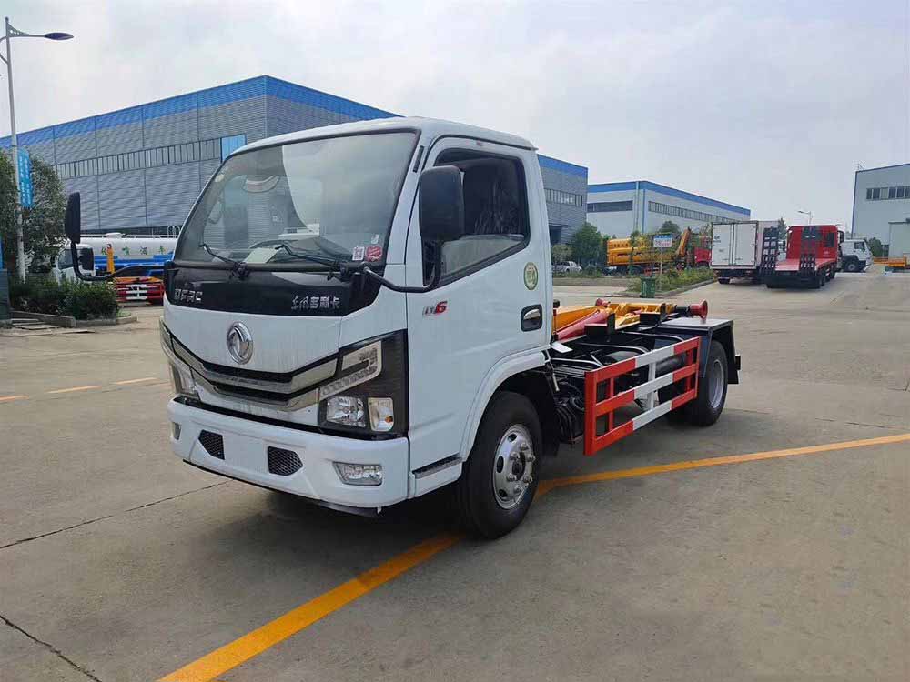 奥驰勾臂垃圾车