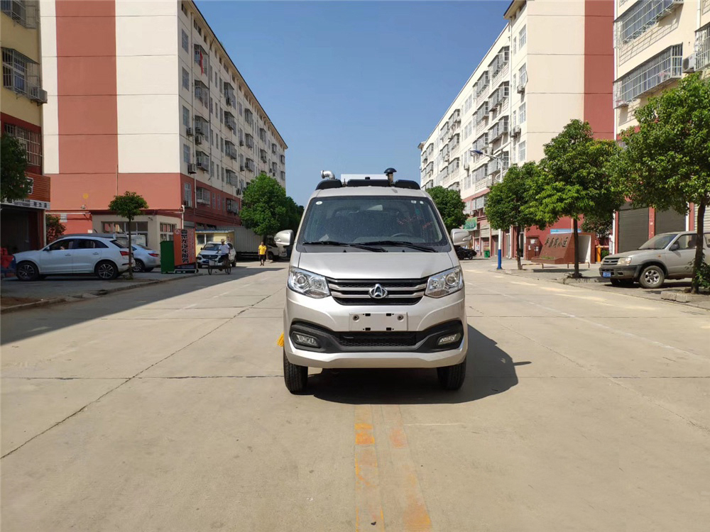 国六长安2方扫路车