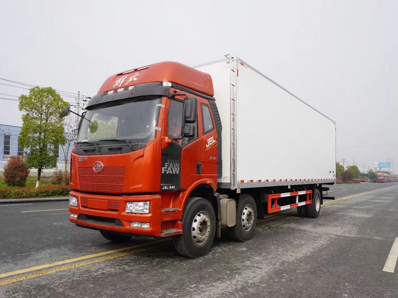 国六 江淮帅铃Q9（6.8米冷藏车）