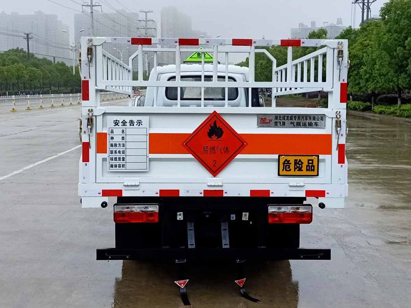 东风汽油3.1米气瓶运输车